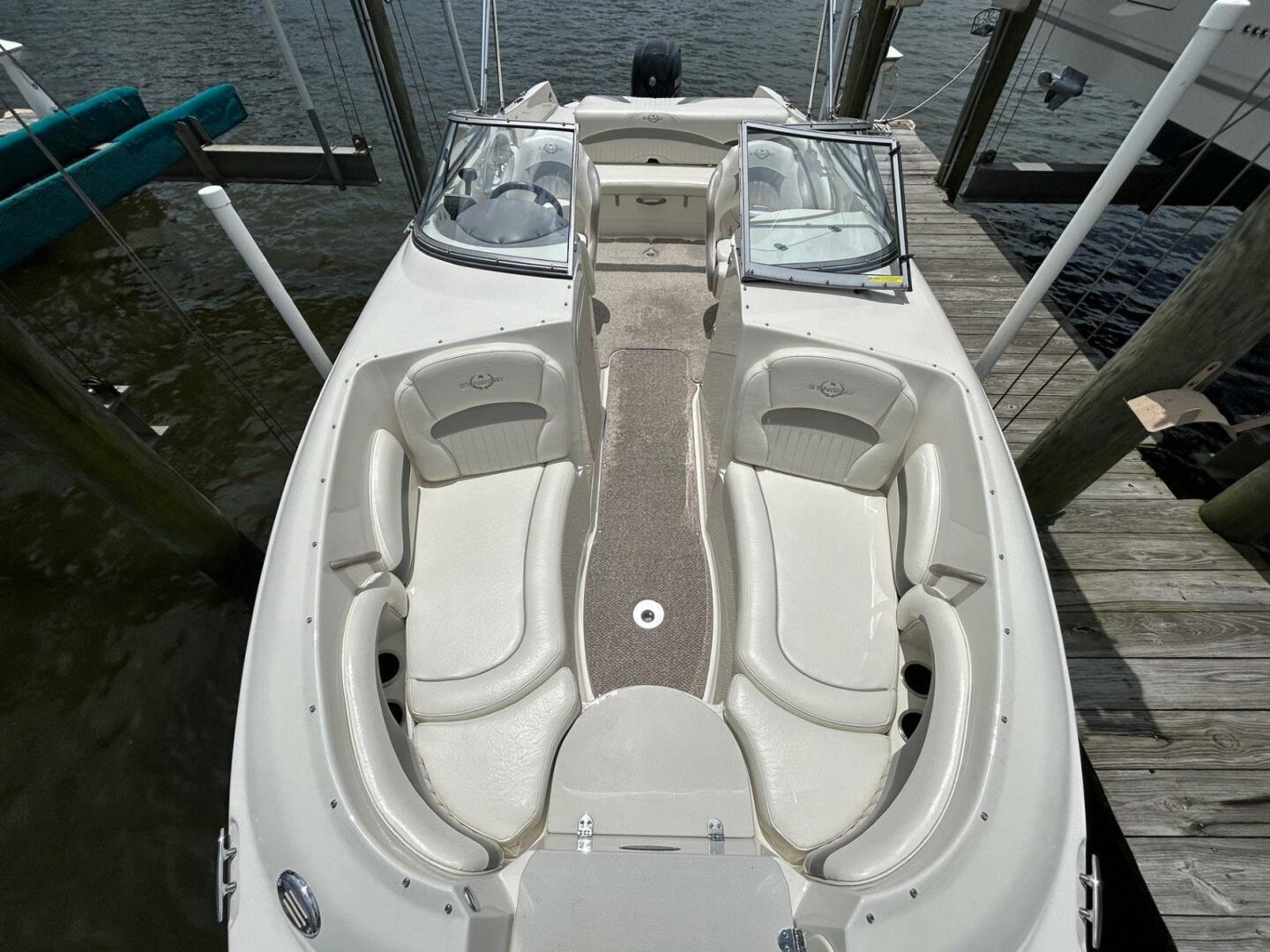 Stingray-234 LR 2013 -Essex-Maryland-United States-5490268 | Thumbnail