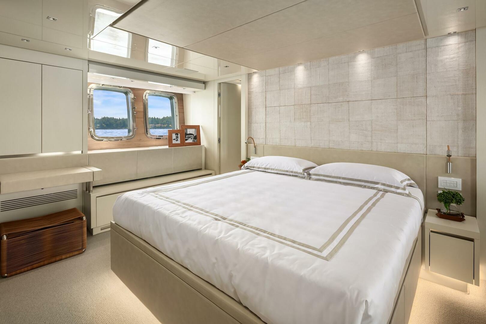 Sanlorenzo-SL86 2023-ESSENZA Seattle-Washington-United States-Master Stateroom-5516360 | Thumbnail