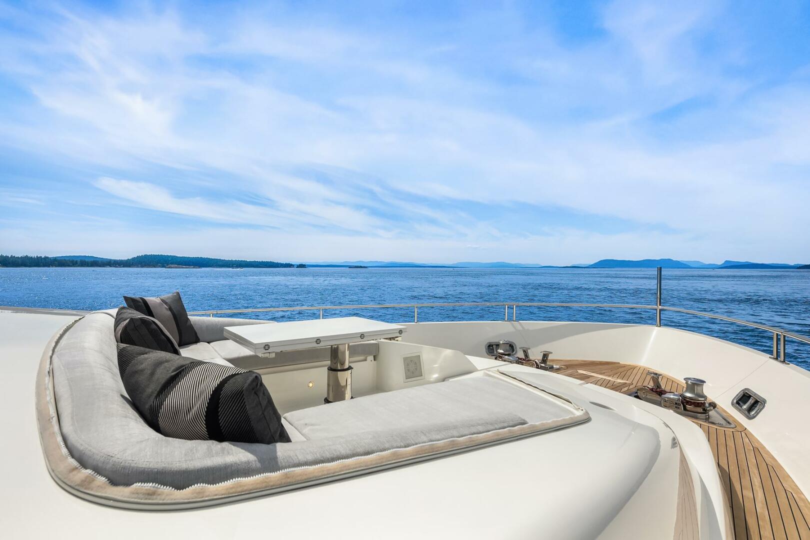 Sanlorenzo-SL86 2023-ESSENZA Seattle-Washington-United States-Foredeck-5516421 | Thumbnail