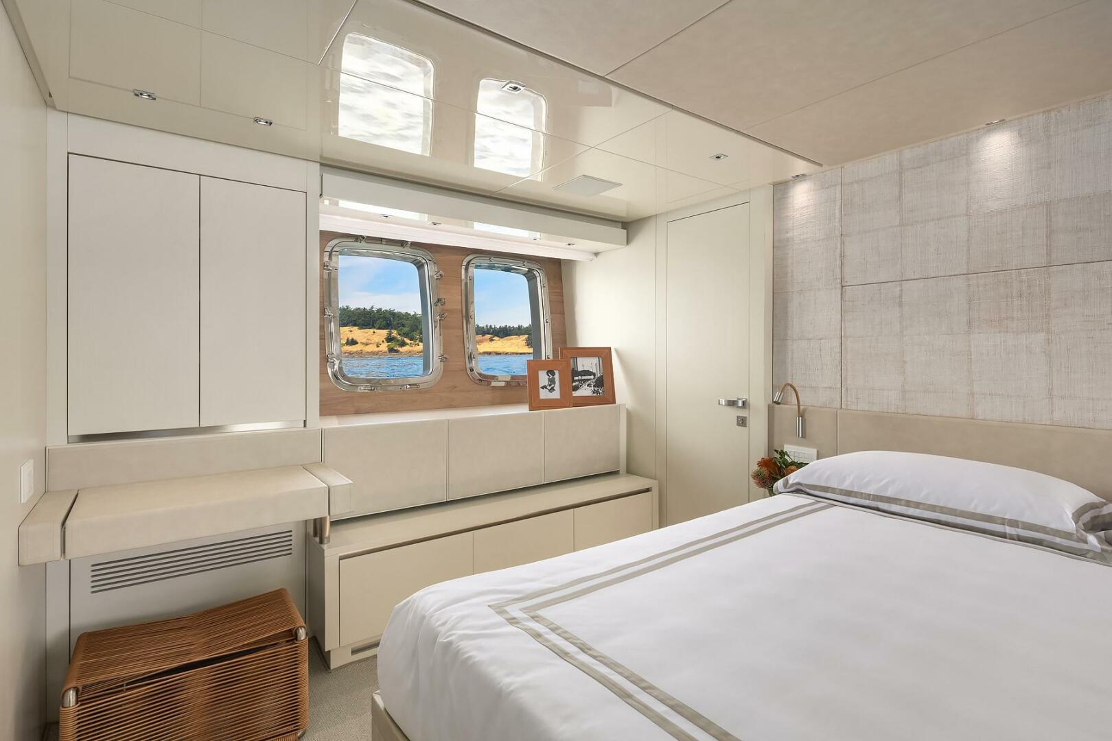 Sanlorenzo-SL86 2023-ESSENZA Seattle-Washington-United States-Master Stateroom-5516364 | Thumbnail