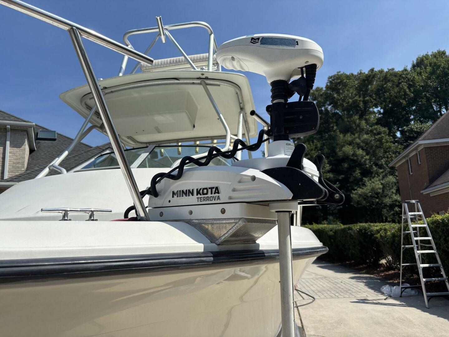 Hydra-Sports-230 Seahorse Walkaround 2000 -Virginia Beach-Virginia-United States-5524283 | Thumbnail
