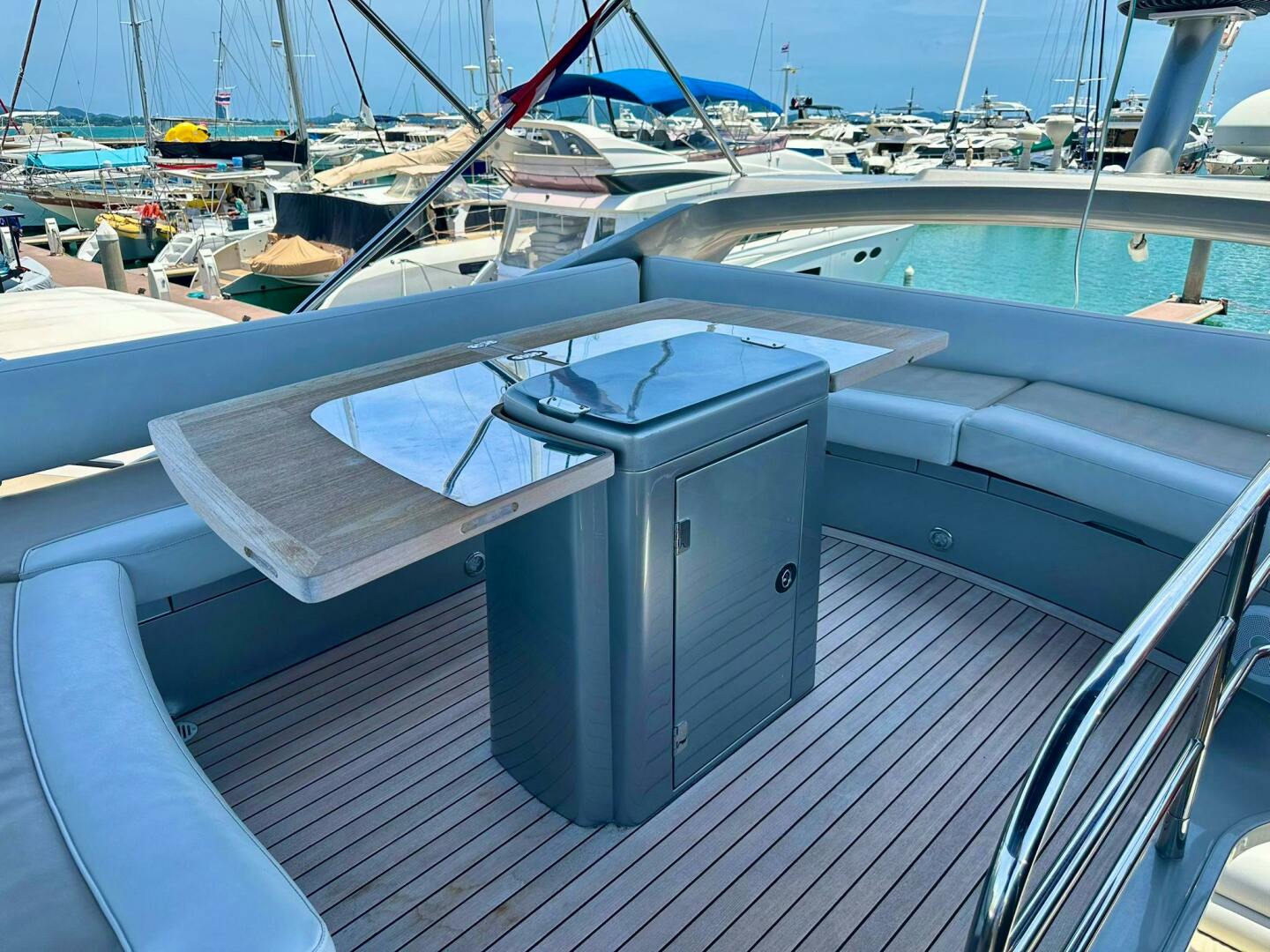 Sunseeker-Sunseeker Manhattan 53 2013-QUICKSILVER I Pattaya-Thailand-5572097 | Thumbnail