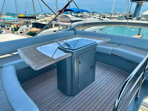 Sunseeker-Sunseeker Manhattan 53 2013-QUICKSILVER I Pattaya-Thailand-5572097