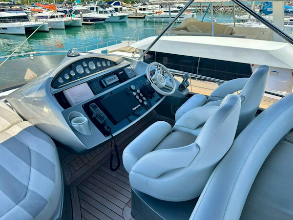 Sunseeker-Sunseeker Manhattan 53 2013-QUICKSILVER I Pattaya-Thailand-5572091