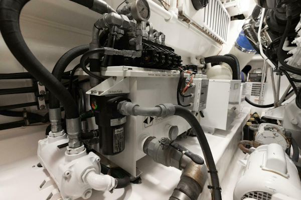 Viking-76 Enclosed Flybridge 2012-MODERATION Stuart-Florida-United States-Hydraulic System-5641662