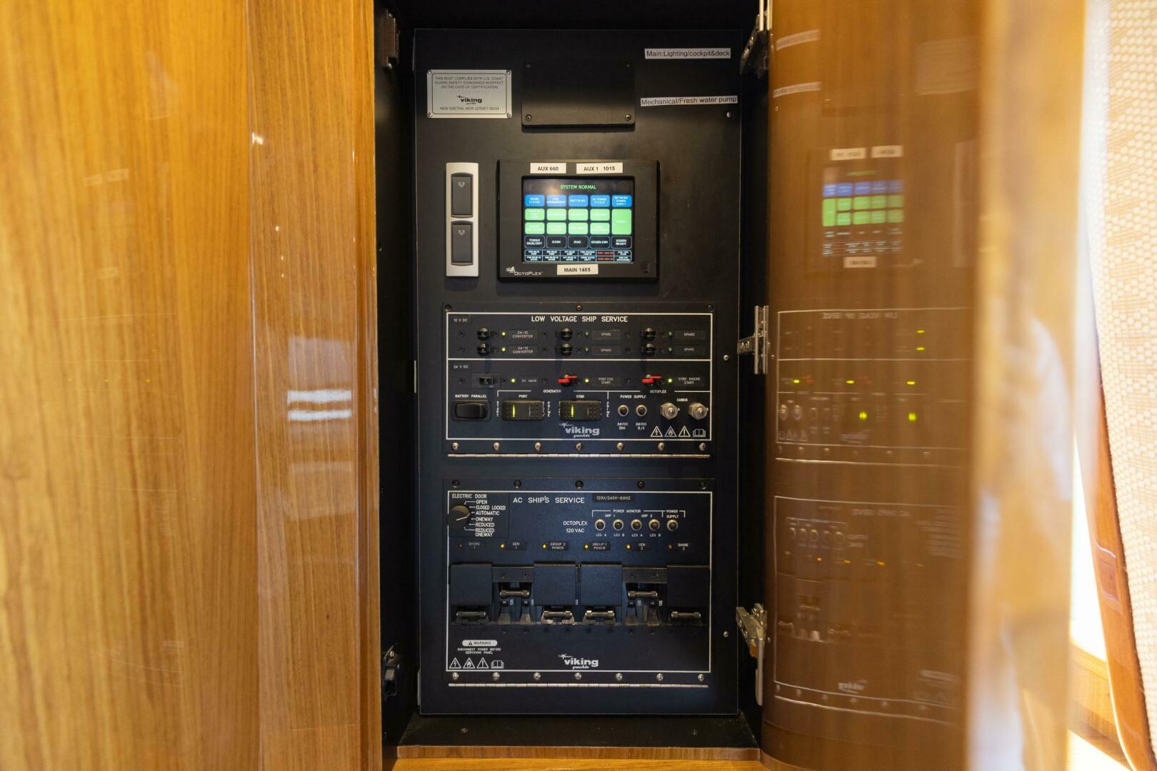 Viking-76 Enclosed Flybridge 2012-MODERATION Stuart-Florida-United States-Main Breaker Panel-5641612 | Thumbnail