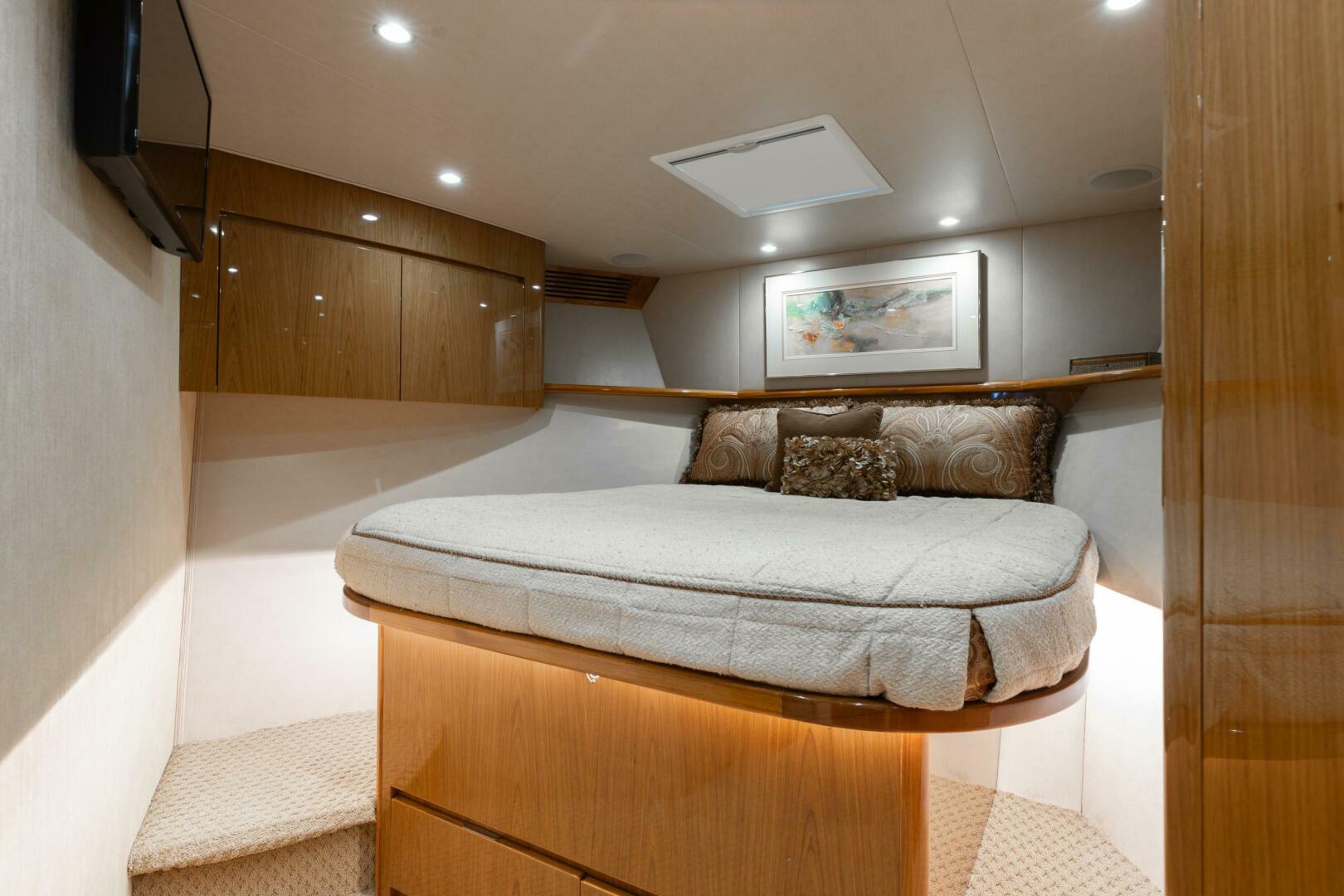 Viking-76 Enclosed Flybridge 2012-MODERATION Stuart-Florida-United States-Forward Guest Stateroom-5641589 | Thumbnail