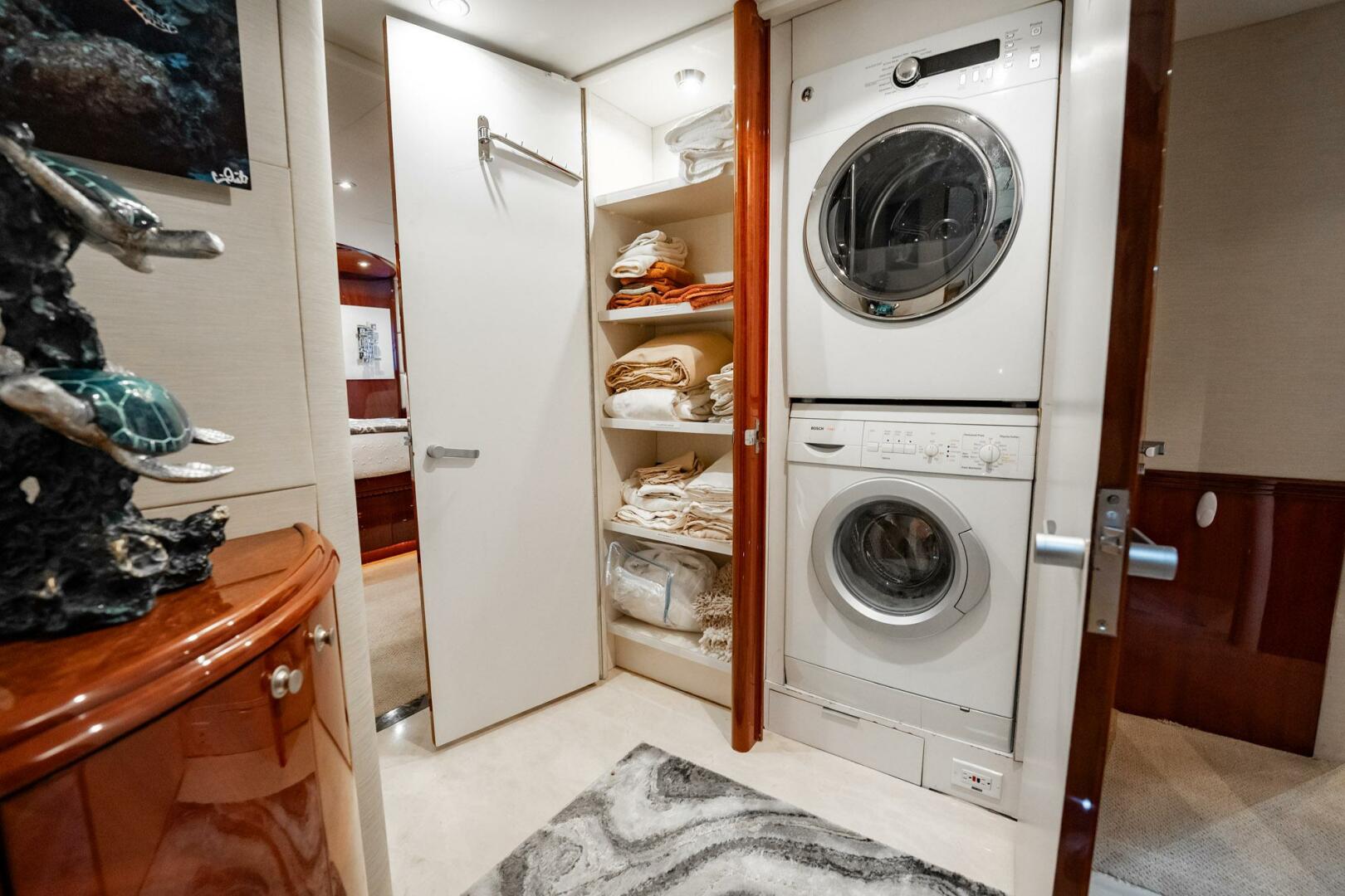 Lazzara Yachts-80 EB 2003-Water Ranch Stuart-Florida-United States-5607591 | Thumbnail