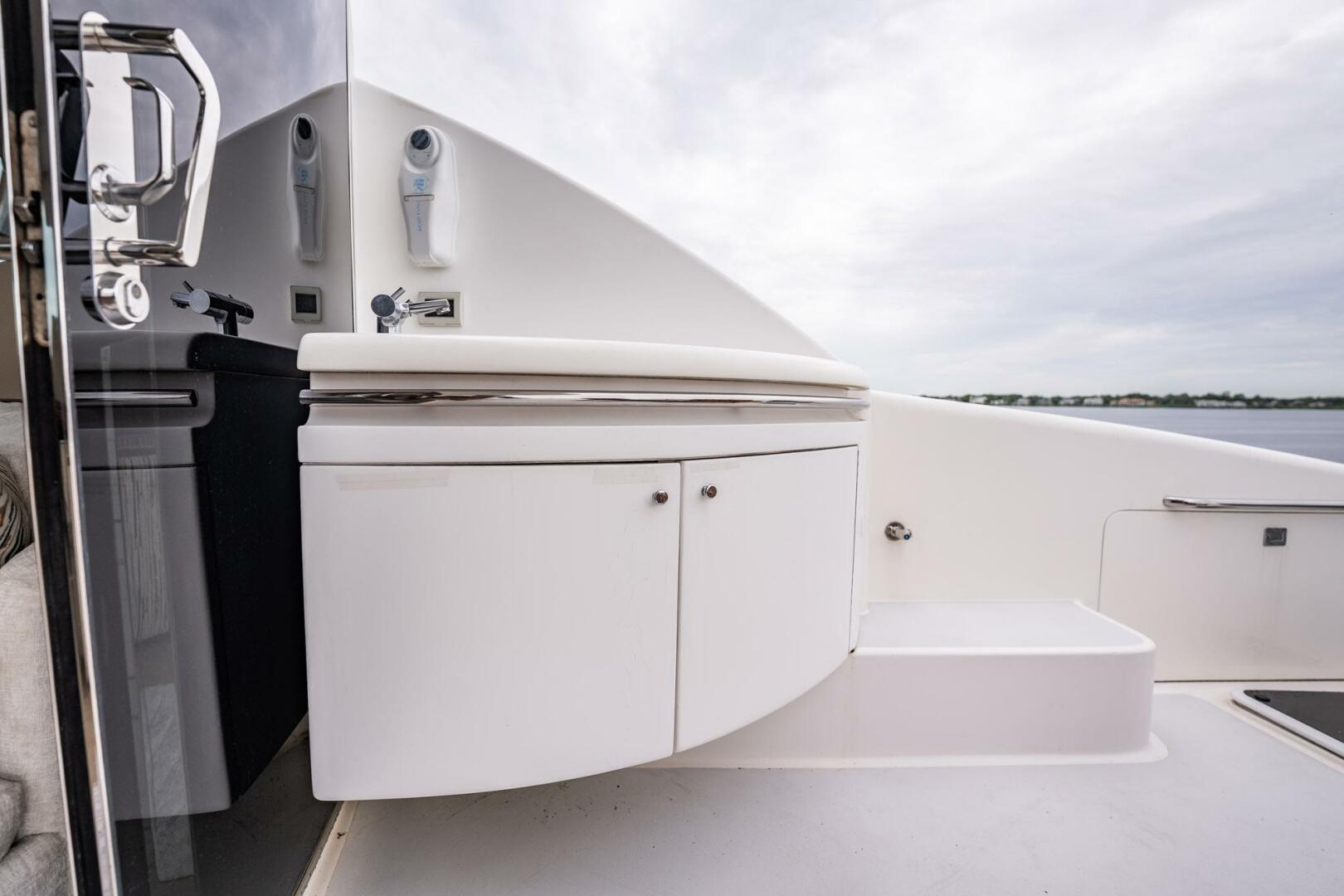 Lazzara Yachts-80 EB 2003-Water Ranch Stuart-Florida-United States-5607585 | Thumbnail