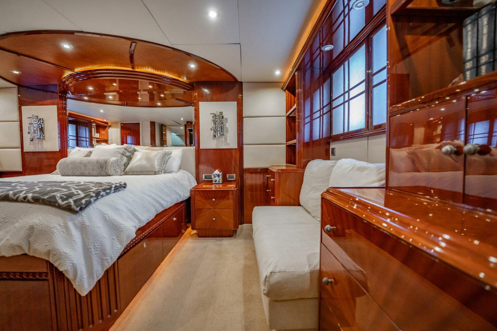 Lazzara Yachts-80 EB 2003-Water Ranch Stuart-Florida-United States-5607620 | Thumbnail