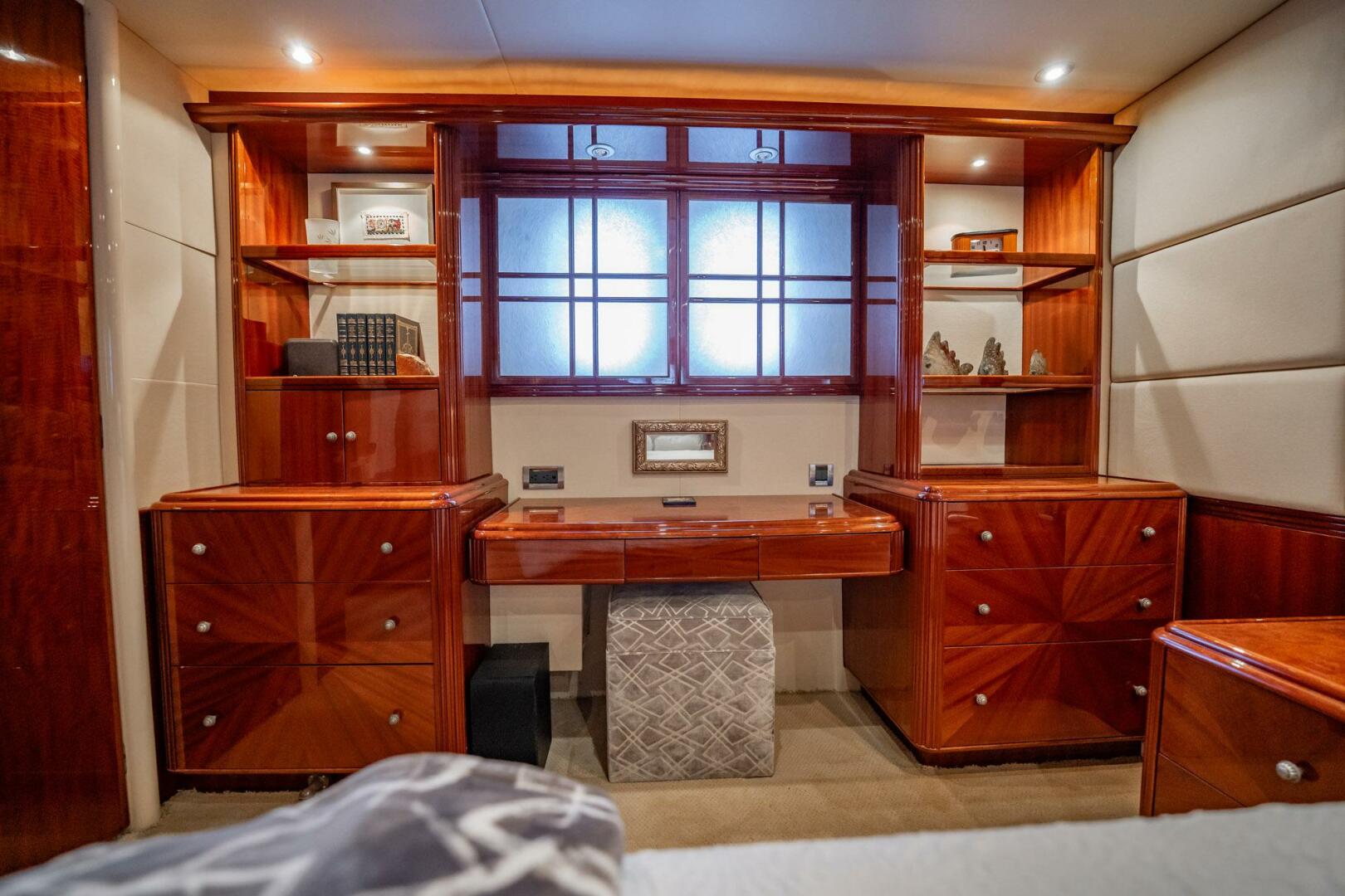 Lazzara Yachts-80 EB 2003-Water Ranch Stuart-Florida-United States-5607626 | Thumbnail