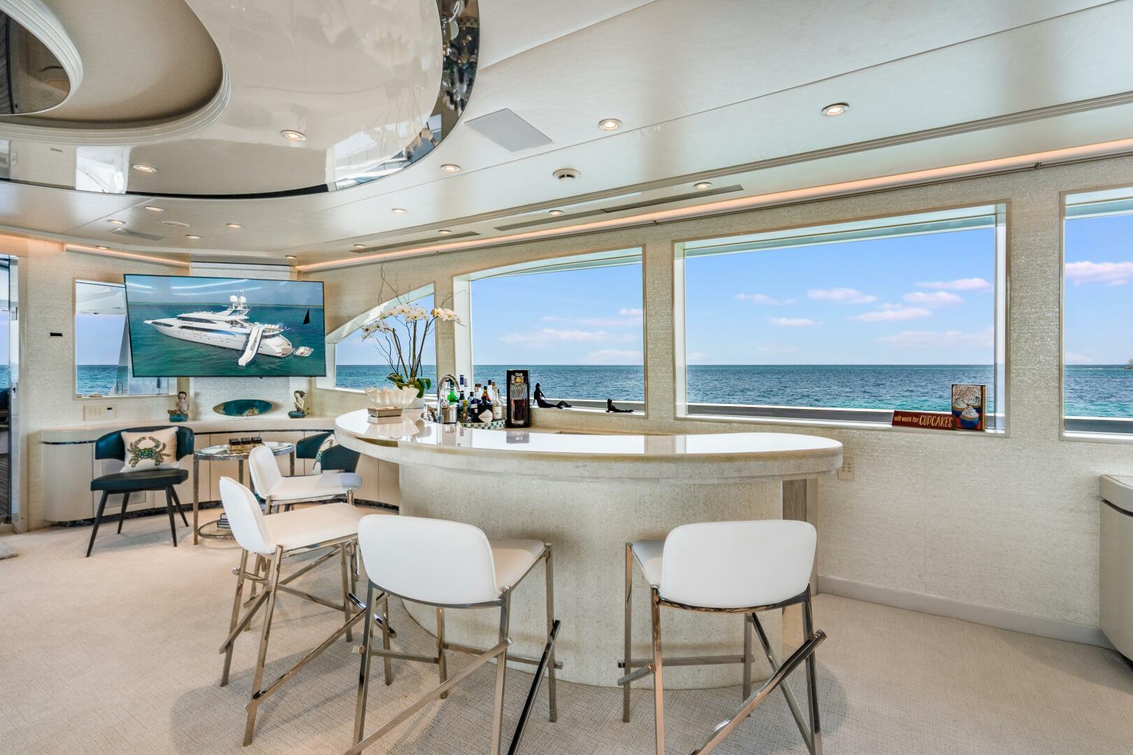 Westship-Skylounge 2001-CUPCAKE Fort Lauderdale-Florida-United States-Salon Bar-5540200 | Thumbnail