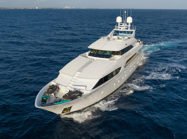 Westship-Skylounge 2001-CUPCAKE Fort Lauderdale-Florida-United States-Foredeck Aerial-5540250