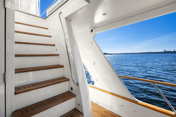 Rayburn Custom Yachts-Flush Deck 2001-JADE PANAMA Bellevue-Washington-United States-Stairs to Flybridge-5692332