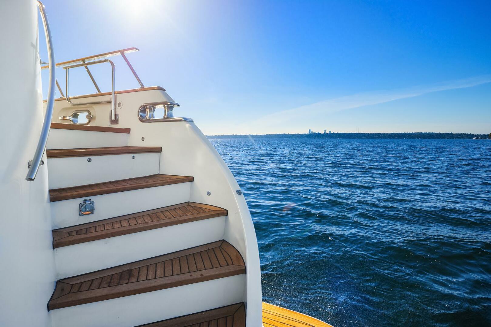 Rayburn Custom Yachts-Flush Deck 2001-JADE PANAMA Bellevue-Washington-United States-Swim Platform-5692329 | Thumbnail