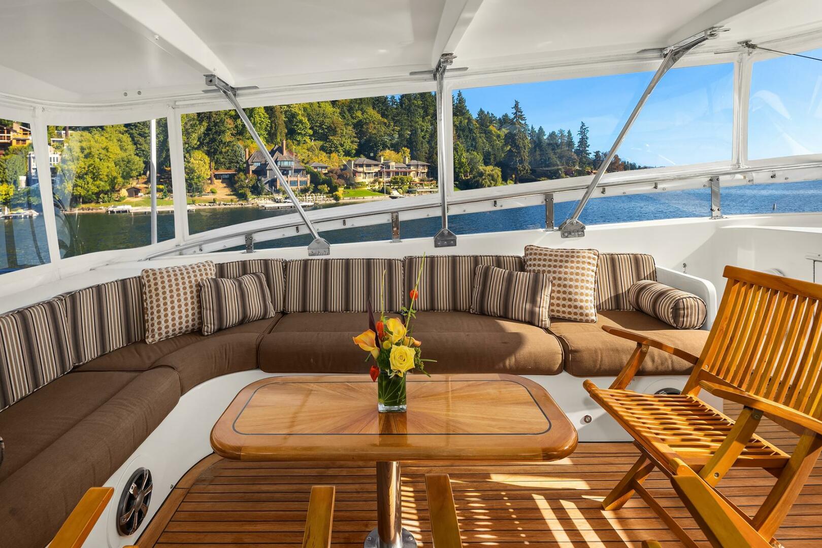 Rayburn Custom Yachts-Flush Deck 2001-JADE PANAMA Bellevue-Washington-United States-Flybridge-5685733 | Thumbnail