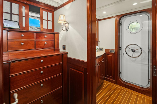 Rayburn Custom Yachts-Flush Deck 2001-JADE PANAMA Bellevue-Washington-United States-Primary Stateroom-5692315