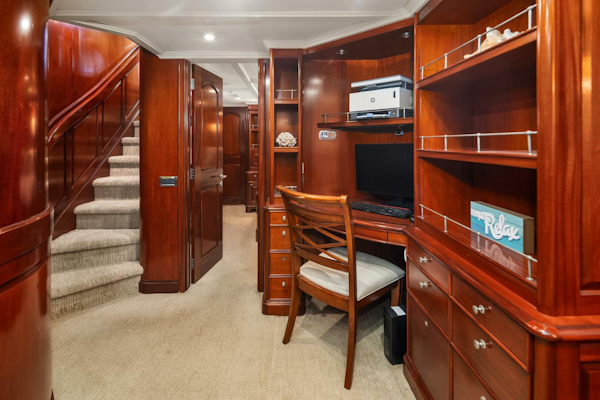Rayburn Custom Yachts-Flush Deck 2001-JADE PANAMA Bellevue-Washington-United States-Below Deck Foyer-5685724