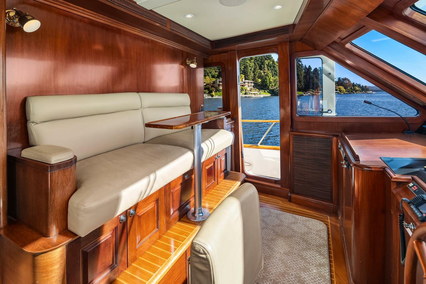 Rayburn Custom Yachts-Flush Deck 2001-JADE PANAMA Bellevue-Washington-United States-Helm Settee-5685720 | Thumbnail