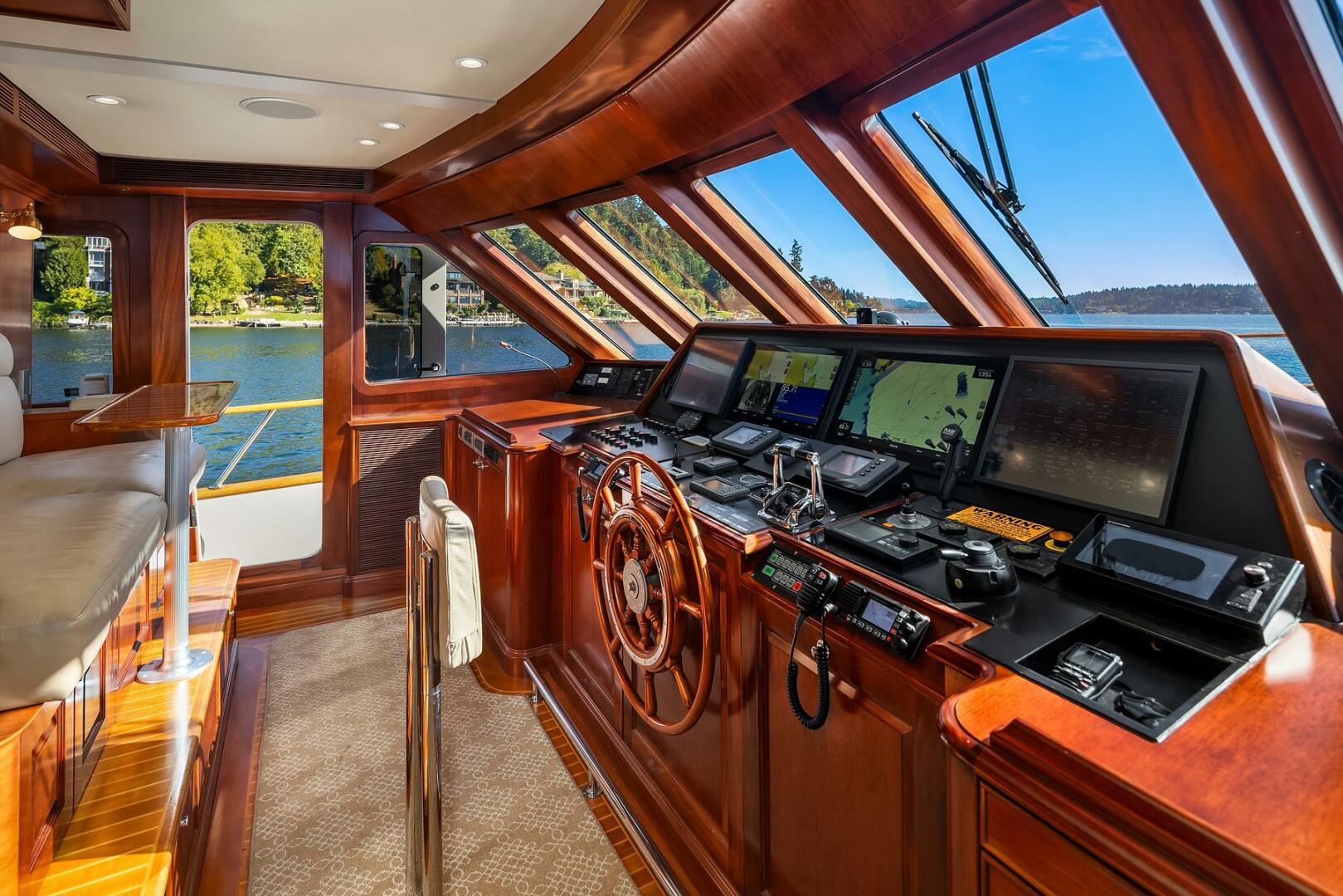 Rayburn Custom Yachts-Flush Deck 2001-JADE PANAMA Bellevue-Washington-United States-Helm-5685718 | Thumbnail