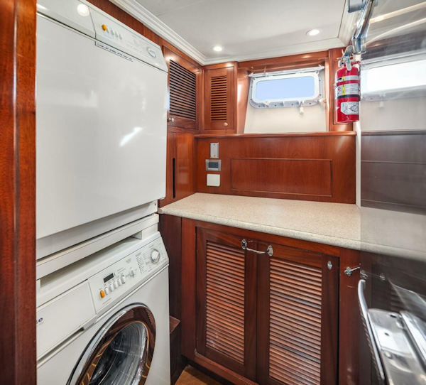 Rayburn Custom Yachts-Flush Deck 2001-JADE PANAMA Bellevue-Washington-United States-Laundry Area-5685730