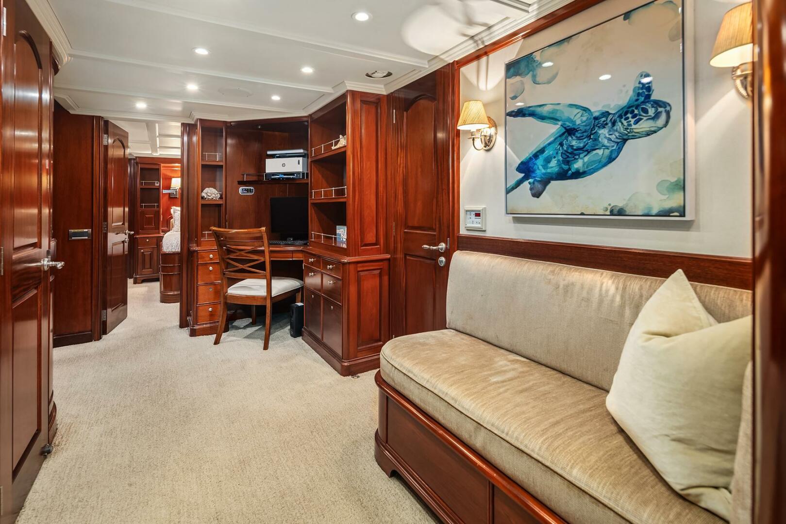 Rayburn Custom Yachts-Flush Deck 2001-JADE PANAMA Bellevue-Washington-United States-Below Deck Foyer-5685723 | Thumbnail