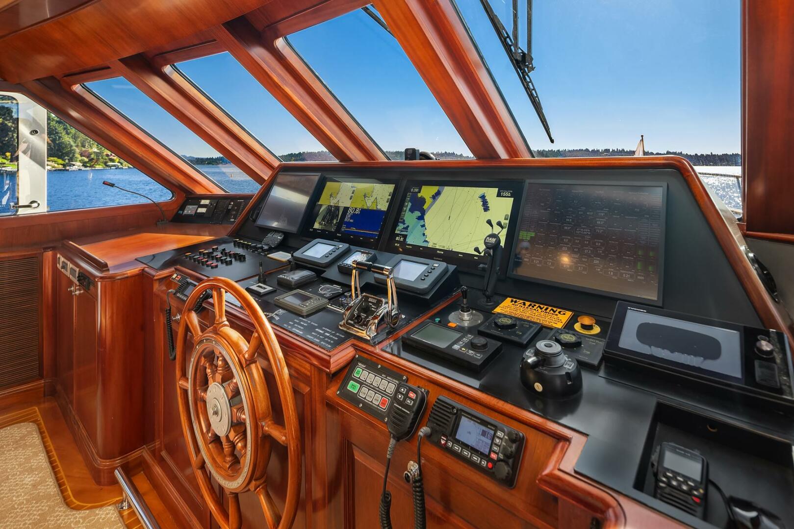 Rayburn Custom Yachts-Flush Deck 2001-JADE PANAMA Bellevue-Washington-United States-Helm-5691428 | Thumbnail