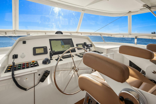 Rayburn Custom Yachts-Flush Deck 2001-JADE PANAMA Bellevue-Washington-United States-Flybridge Helm-5692321
