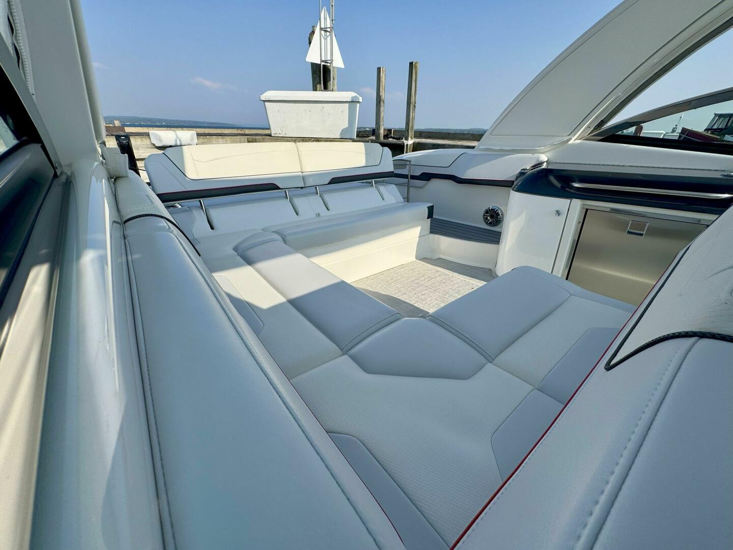 Formula-350 Crossover Bowrider 2024 -Charlevoix-Michigan-United States-5550322 | Thumbnail