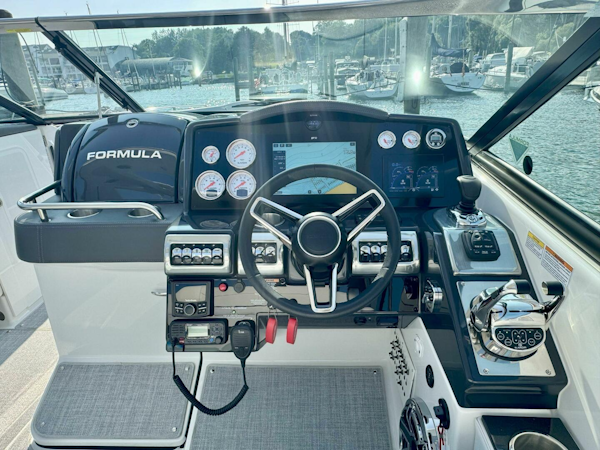 Formula-350 Crossover Bowrider 2024 -Charlevoix-Michigan-United States-5550303
