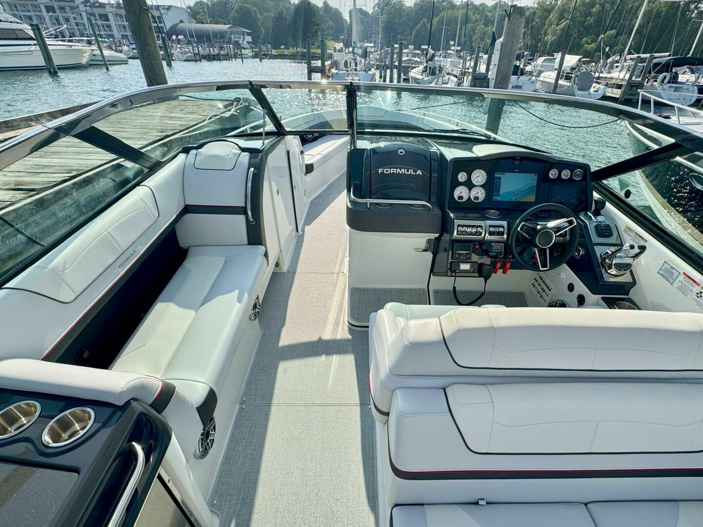 Formula-350 Crossover Bowrider 2024 -Charlevoix-Michigan-United States-5550302 | Thumbnail