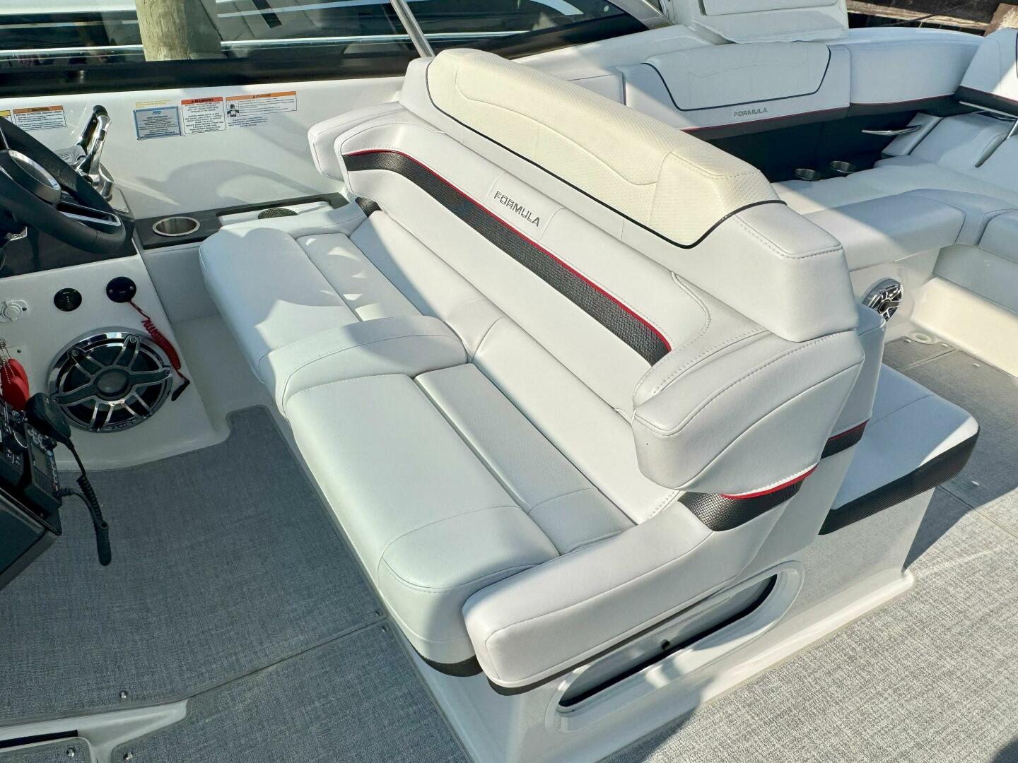Formula-350 Crossover Bowrider 2024 -Charlevoix-Michigan-United States-5550329 | Thumbnail