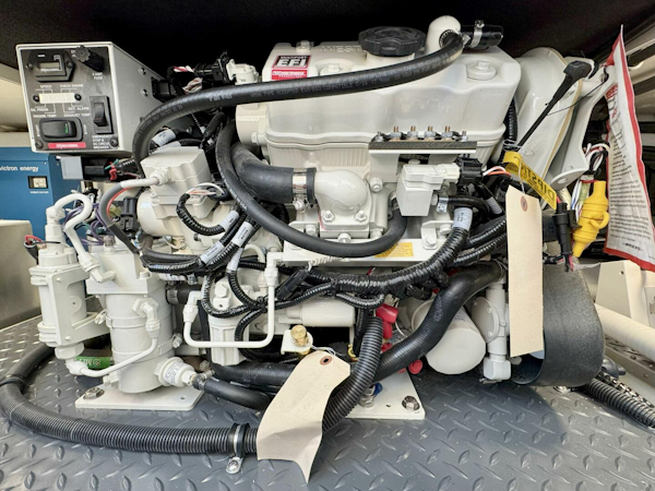 Formula-350 Crossover Bowrider 2024 -Charlevoix-Michigan-United States-5550363
