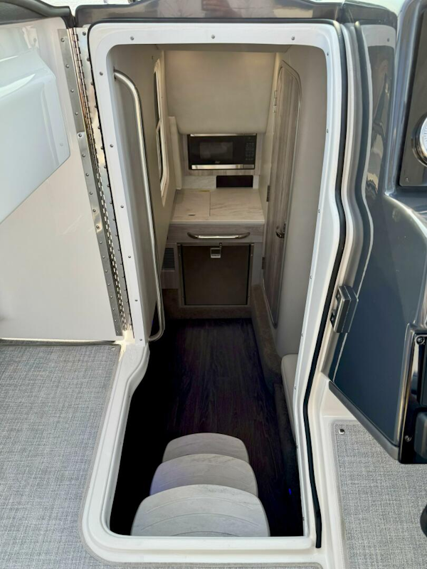 Formula-350 Crossover Bowrider 2024 -Charlevoix-Michigan-United States-5550345