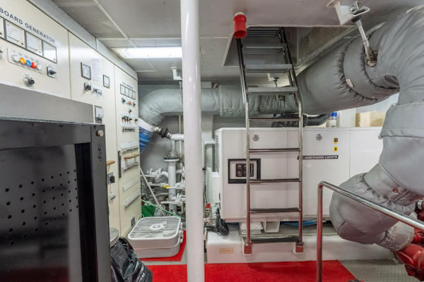 Delta Marine-Tri-Deck 2001-Ruffian Boston-Massachusetts-United States-5946242