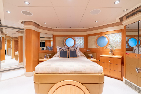 Delta Marine-Tri-Deck 2001-Ruffian Boston-Massachusetts-United States-5946222
