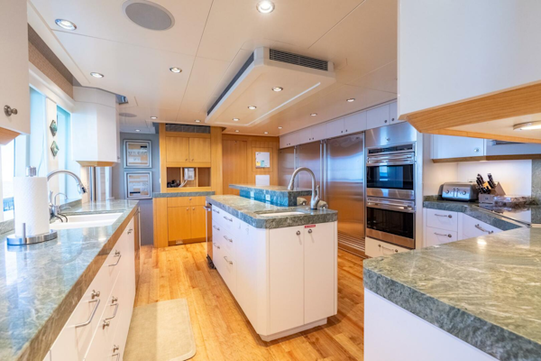 Delta Marine-Tri-Deck 2001-Ruffian Boston-Massachusetts-United States-5946201