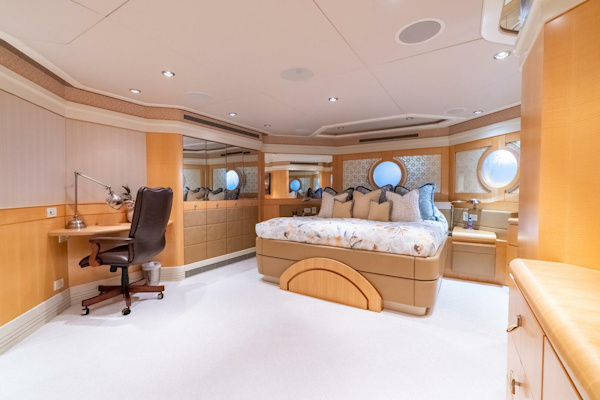 Delta Marine-Tri-Deck 2001-Ruffian Boston-Massachusetts-United States-5946208