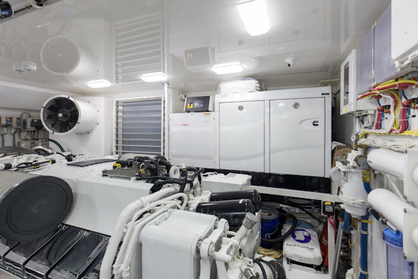 Viking-92 Enclosed Bridge 2016-Touché Orange Beach-Alabama-United States-2016 92 Viking Enclosed Bridge Touche Engine Room (3)-5551878