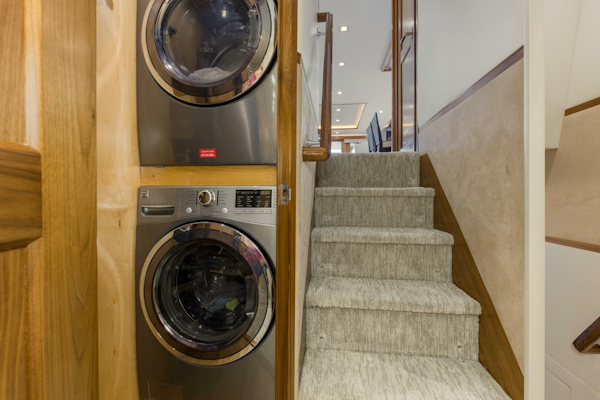 Viking-92 Enclosed Bridge 2016-Touché Orange Beach-Alabama-United States-2016 92 Viking Enclosed Bridge Touche Laundry-5551727