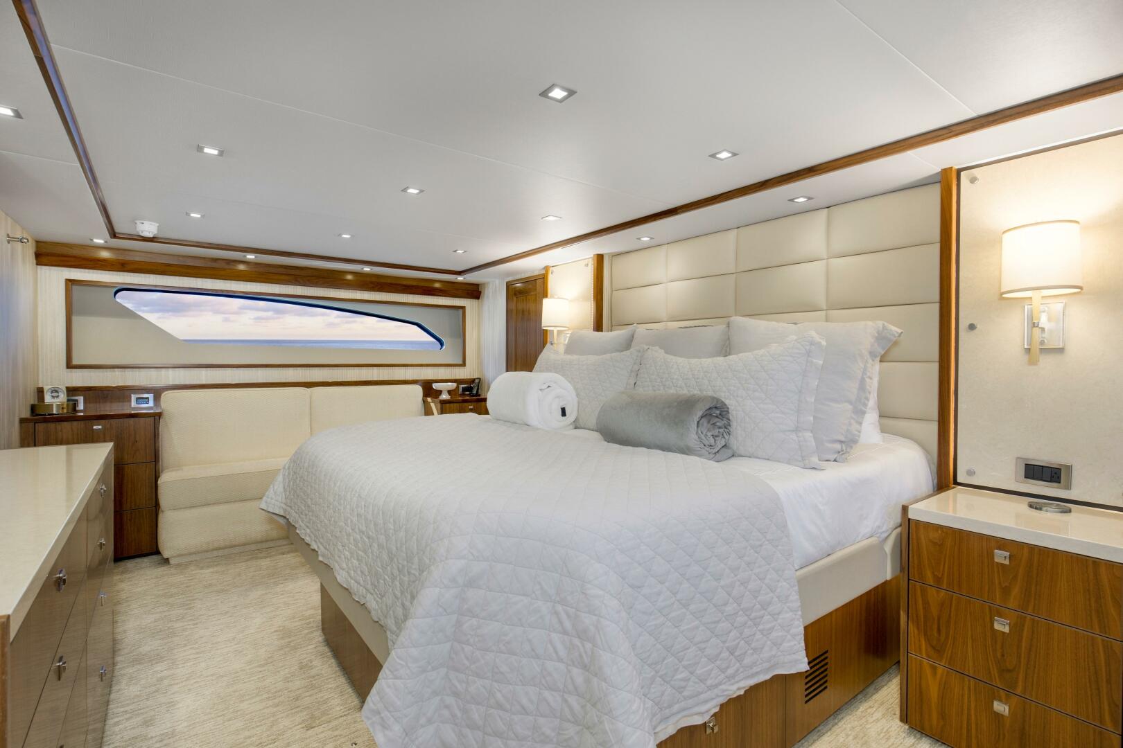Viking-92 Enclosed Bridge 2016-Touché Orange Beach-Alabama-United States-2016 92 Viking Enclosed Bridge Touche Master Stateroom  (1)-5551728 | Thumbnail
