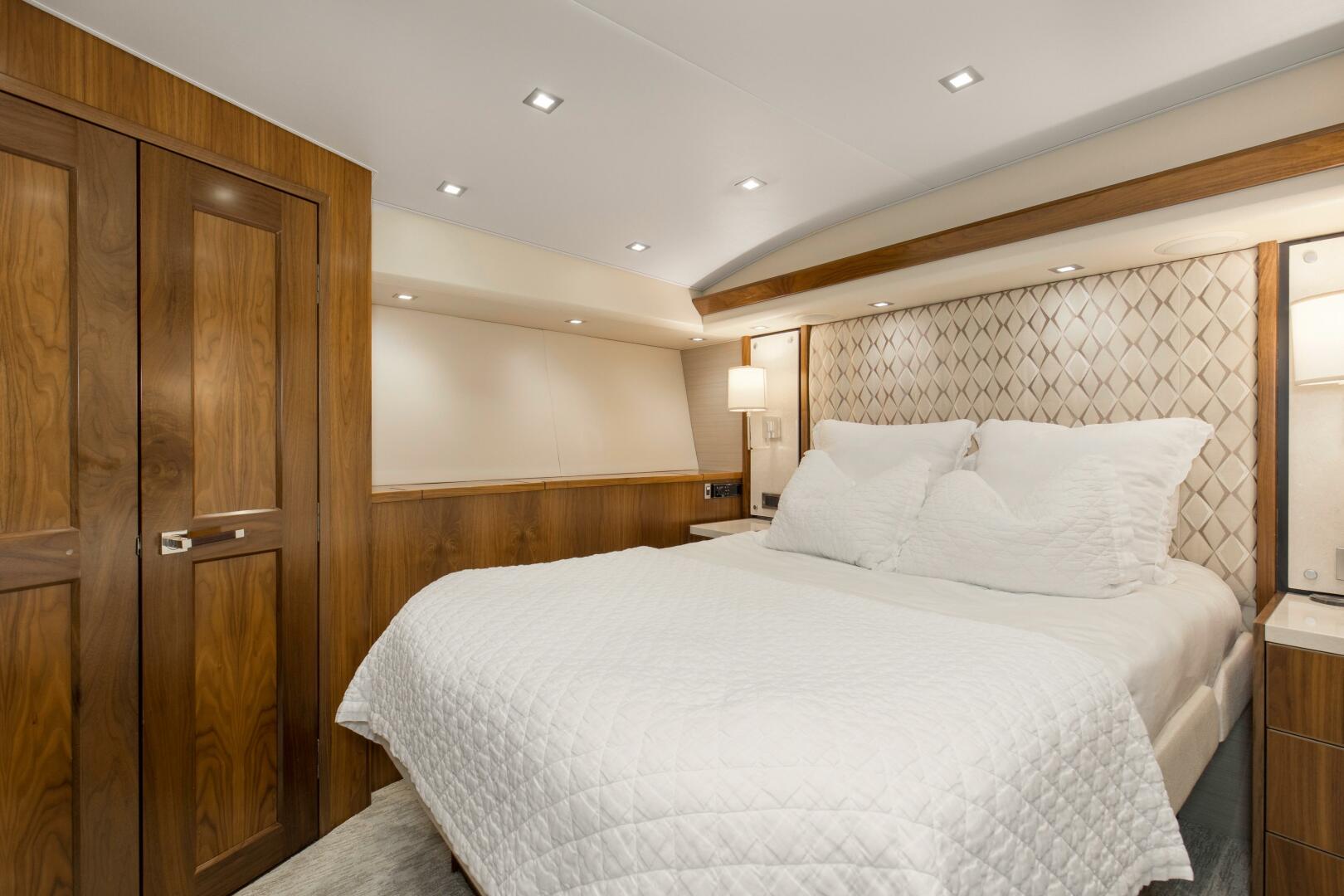 Viking-92 Enclosed Bridge 2016-Touché Orange Beach-Alabama-United States-2016 92 Viking Enclosed Bridge Touche Starboard Stateroom-5551739 | Thumbnail