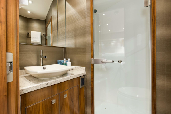 Viking-92 Enclosed Bridge 2016-Touché Orange Beach-Alabama-United States-2016 92 Viking Enclosed Bridge Touche Port Stateroom Head-5551749