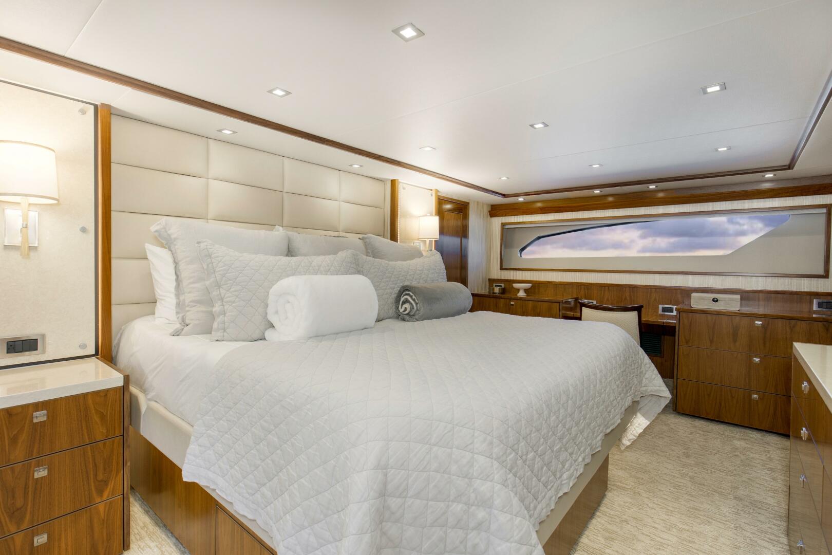 Viking-92 Enclosed Bridge 2016-Touché Orange Beach-Alabama-United States-2016 92 Viking Enclosed Bridge Touche Master Stateroom  (2)-5551729 | Thumbnail
