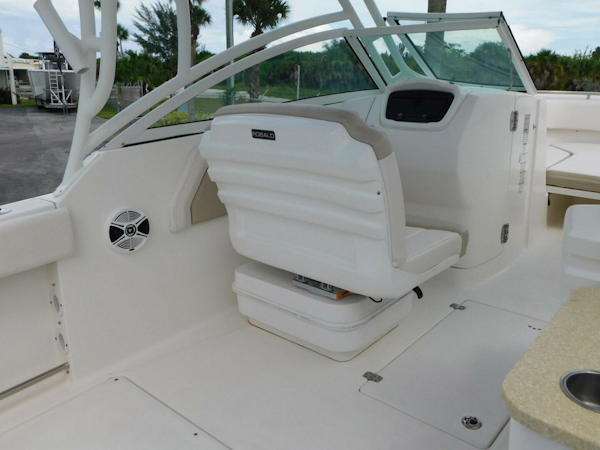 Robalo-R247 Dual Console 2016 -Ft. Pierce-Florida-United States-5556734