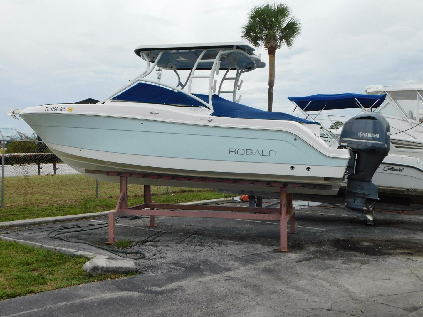Robalo-R247 Dual Console 2016 -Ft. Pierce-Florida-United States-5556723 | Thumbnail