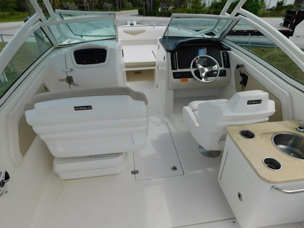 Robalo-R247 Dual Console 2016 -Ft. Pierce-Florida-United States-5556742