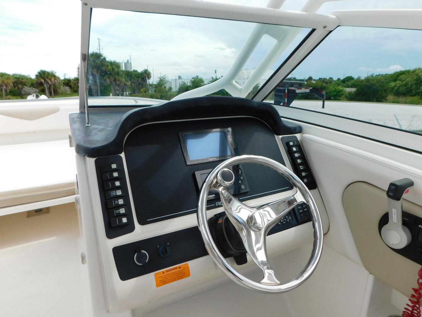 Robalo-R247 Dual Console 2016 -Ft. Pierce-Florida-United States-5556735 | Thumbnail