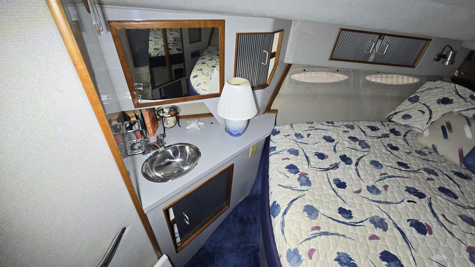 Sea Ray-390 Express Cruiser 1988 -Frankenmuth-Michigan-United States-5559590 | Thumbnail
