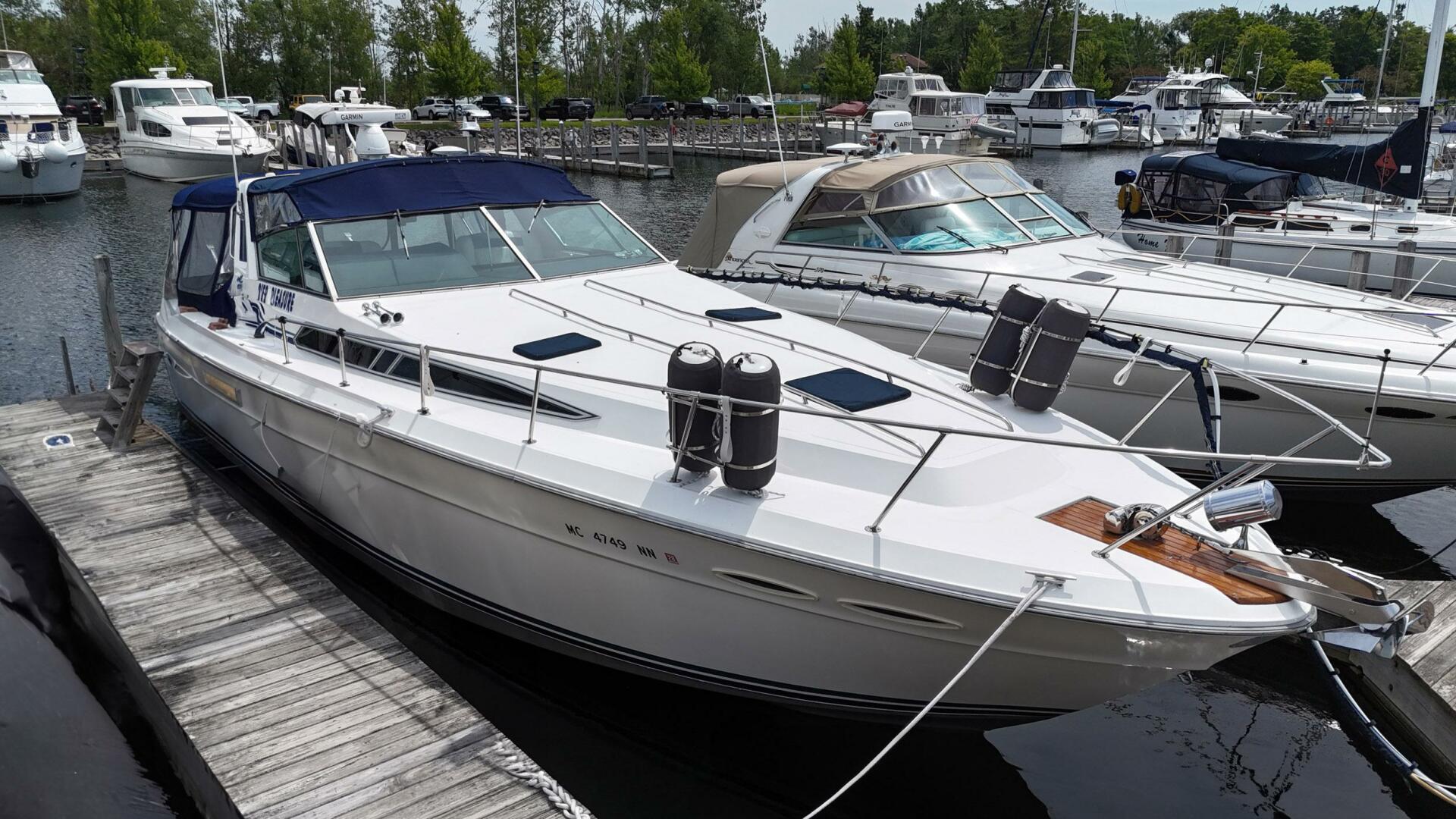 Sea Ray-390 Express Cruiser 1988 -Frankenmuth-Michigan-United States-5559572 | Thumbnail